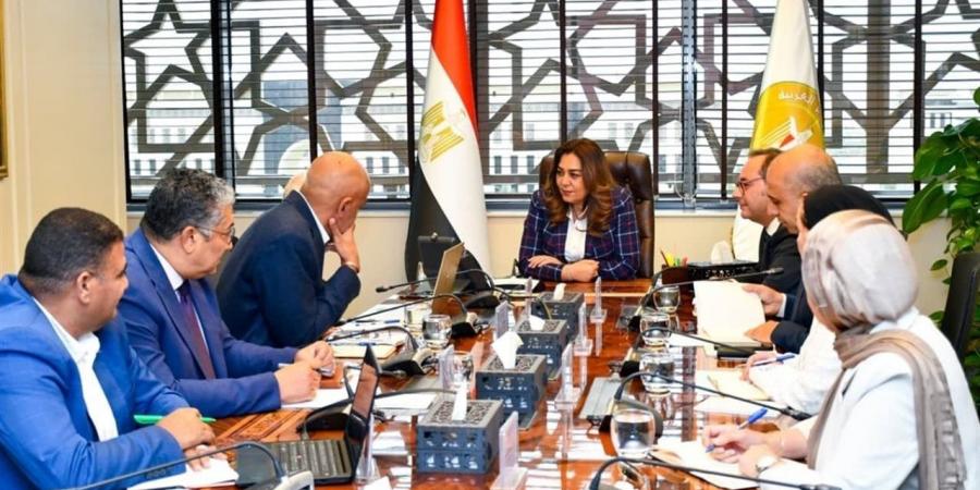 "عوض": الدولة تولي اهتمامًا بالغًا للحفاظ على الثروة الطبيعية بالبحر الأحمر - أقرأ 24