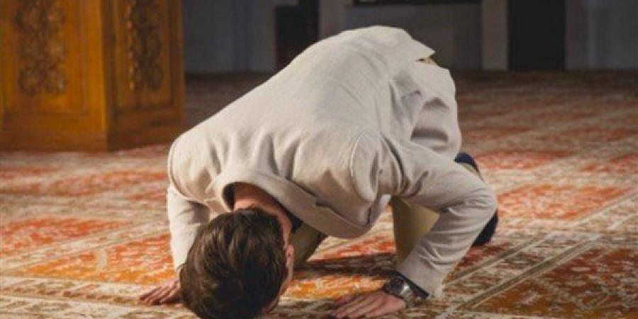 أخطاء شائعة في الصلاة تُنقص الأجر.. احذر الوقوع فيها - أقرأ 24