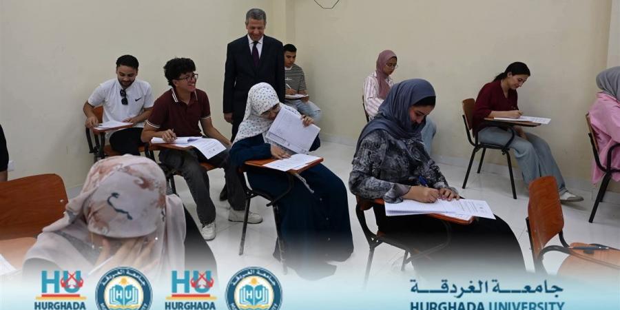 رئيس جامعة الغردقة يتابع امتحانات الفصل الدراسي الثاني بكليتى الألسن والحاسبات والذكاء الاصطناعي - أقرأ 24