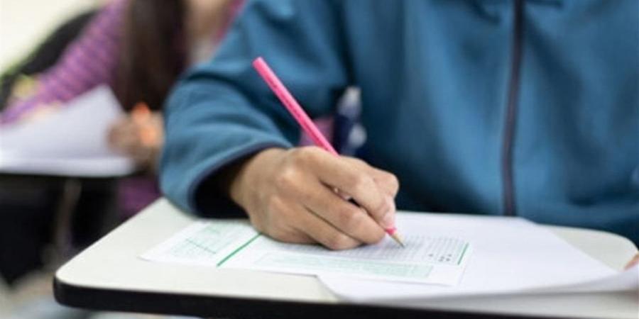 اليوم.. انطلاق امتحانات المواد الأساسية للشهادة الإعدادية بالقاهرة بمادة اللغة العربية - أقرأ 24