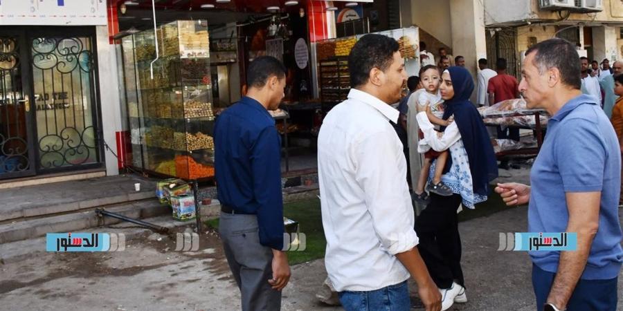 محافظ أسوان يوجه تحذيرا للمخالفين بشوارع كسر الحجر وشرق البندر والطابية - أقرأ 24