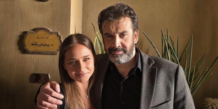 من أمام منزل يحيى راشد.. الصورة الأولى لـ كريم عبد العزيز ونيللي كريم من كواليس فيلم الفيل الازرق 3 -  أقرأ 24