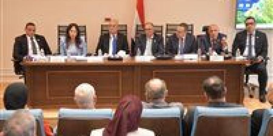 وزيرة الإسكان من البرلمان: إطلاق منصة لتصدير العقار للأجانب بالتعاون مع وزارتي الاتصالات والعدل.. وبدأنا المرحلة الأولى من مدينة العلمين -  أقرأ 24