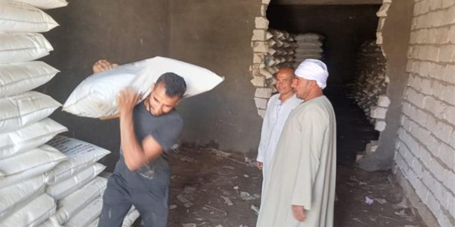 متابعة ميدانية لصرف الأسمدة عبر كارت الفلاح في 8 مراكز بمحافظة الجيزة - أقرأ 24