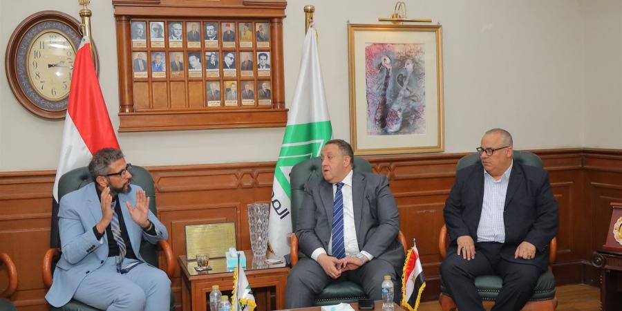نقيب المهندسين ووكيل النقابة يبحثان آفاق التعاون المشترك مع مدير برامج المياه والبنية التحتية ببعثة الاتحاد الأوروبي -  أقرأ 24
