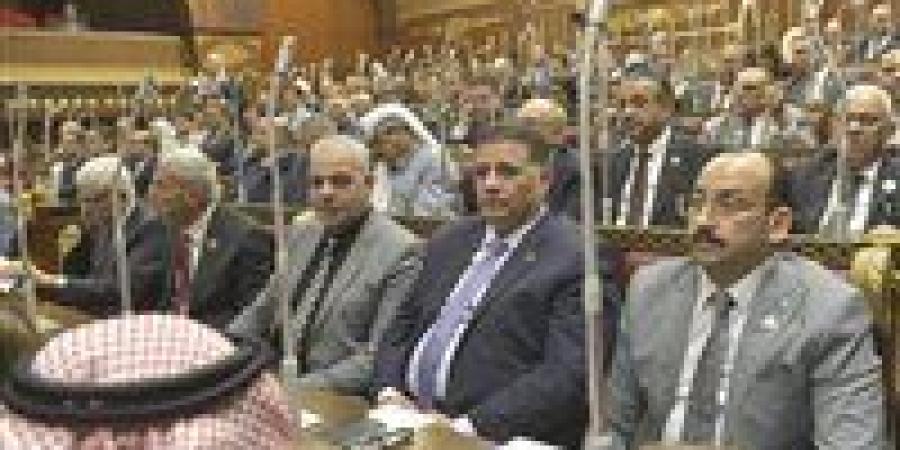 النائب عبد العاطي أحمد عبد العاطي يتابع ملف تطوير الخدمات بنزلة العطيفي -  أقرأ 24