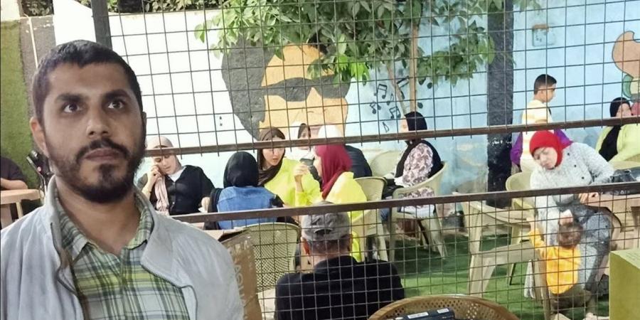 "فقد عينيه ولم يستسلم".. محمد يعول أسرته بالكسب الحلال - أقرأ 24