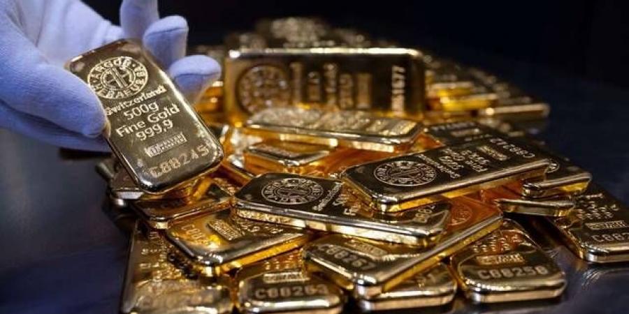 الذهب يرتفع مع تراجع النفط إثر استمرار المحادثات الأمريكية الإيرانية - أقرأ 24