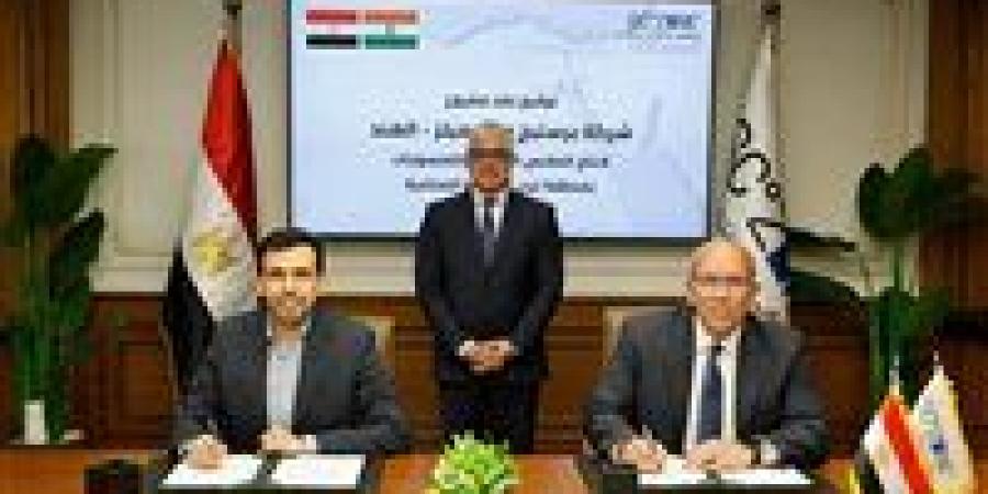 باستثمارات 20 مليون دولار.. رئيس اقتصادية قناة السويس يشهد توقيع عقد مشروع شركة «برستيج دينم ميلز» الهندية -  أقرأ 24