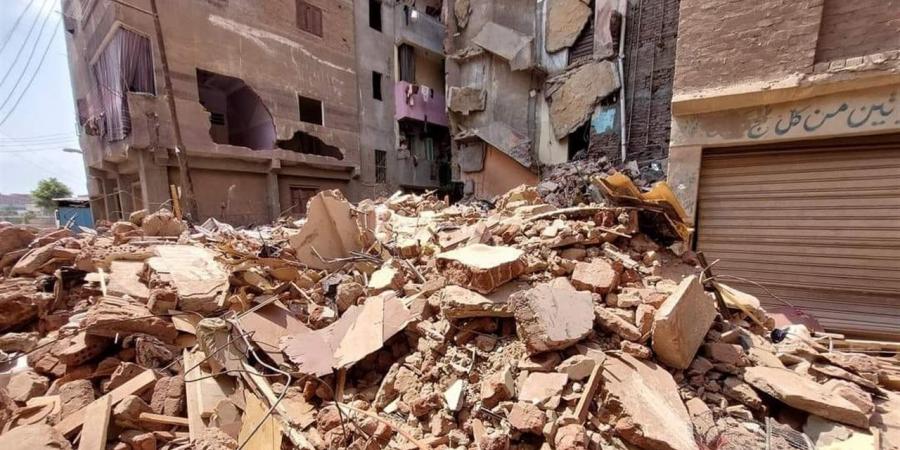 انهيار منزل بملوي جنوب المنيا دون سقوط ضحايا - أقرأ 24