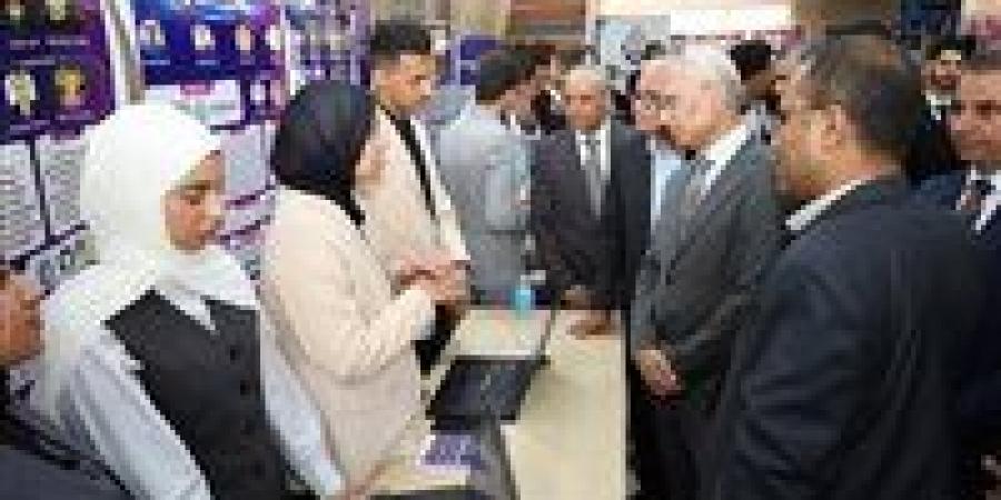 افتتاح الملتقى الثالث للتوظيف ومشروعات التخرج لحاسبات ومعلومات المنيا وتنفيذ 6 مشروعات لخدمة الحرم الجامعي -  أقرأ 24