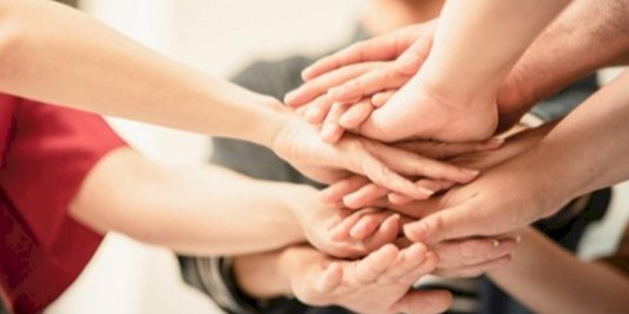 أسرار التواصل الناجح.. عادات تساعدك على كسب ثقة الآخرين - أقرأ 24