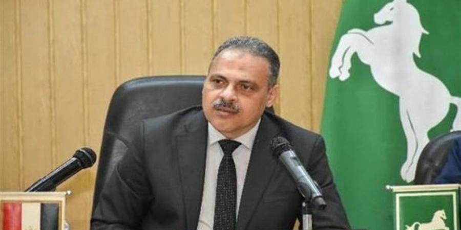 محافظ الشرقية يطمئن على انتهاء امتحانات الإعدادية ويشيد بجهود القائمين عليها - أقرأ 24
