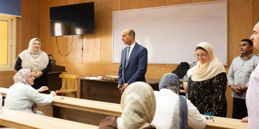 رئيس جامعة دمنهور: طلاب الدراسات العليا هم ركيزة البحث العلمي وقاطرة المستقبل - أقرأ 24