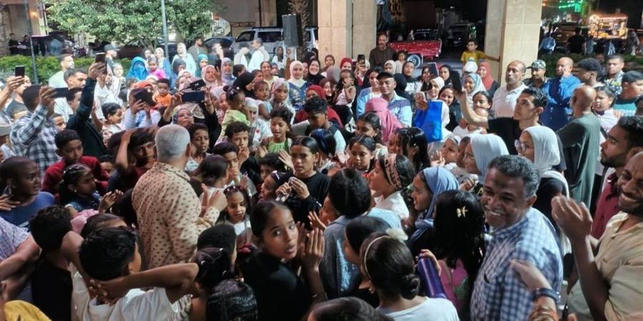 "شارع الفن" يحول ميدان المحطة بأسوان إلى ساحة للإبداع - أقرأ 24