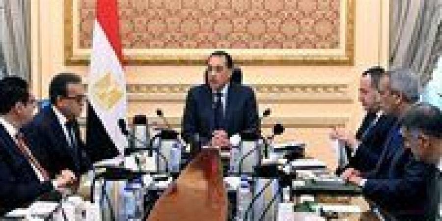 رئيس الوزراء يتابع مستجدات الموقف التنفيذي لمستشفى "500500" -  أقرأ 24
