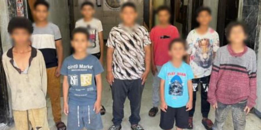 ضبط 9 رجال وسيدة لاستغلالهم أطفال في التسول بالقاهرة -  أقرأ 24