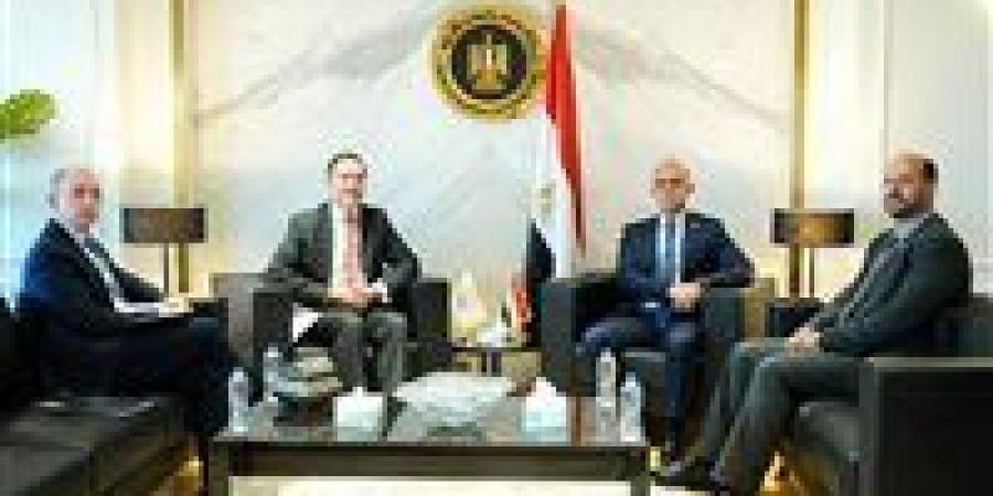 وزير الاستثمار يبحث مع الرئيس التنفيذي لمؤسسة الاستثمار البريطانية الدولية BII تعزيز تدفقات الاستثمار -  أقرأ 24