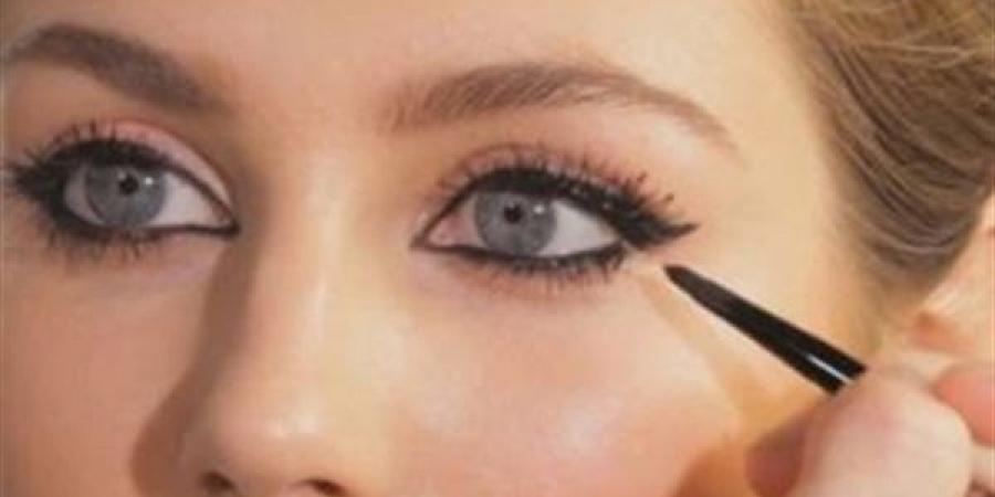 طرق تثبيت الكحل في العيون لإطلالة ساحرة - أقرأ 24