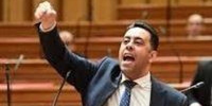 أحمد فرغلي: الحكومة بلا رؤية سياسية واضحة لإدارة الديون.. والمواطن لا يأكل قطارًا أو مشروعًا -  أقرأ 24