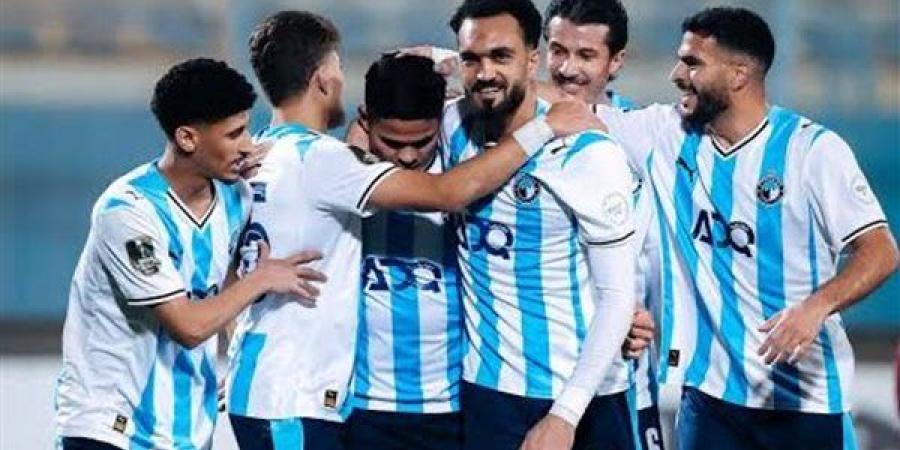 نجم الزمالك يضع بيراميدز في مقدمة خياراته وزد وسيراميكا في الصورة - أقرأ 24