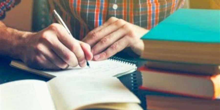 أستاذ طب نفسي: 74% من الطلاب يعانون من ارتفاع مستوي الضغط خلال الامتحانات - أقرأ 24