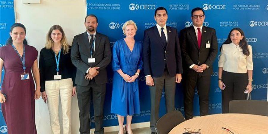 وزير الرياضة يزور مقر منظمة التعاون الاقتصادي والتنمية OECD بباريس - أقرأ 24