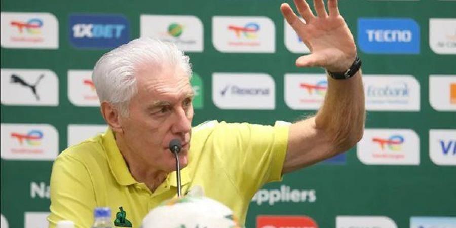 مدرب جنوب أفريقيا يرد: لا أستمع للهراء.. سأقود جنوب أفريقيا بطريقتي - أقرأ 24