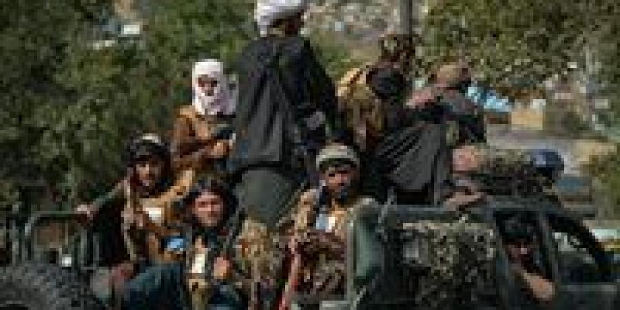 سياسات طالبان الجديدة.. حظر الهواتف الذكية وتضييق العزلة الرقمية -  أقرأ 24
