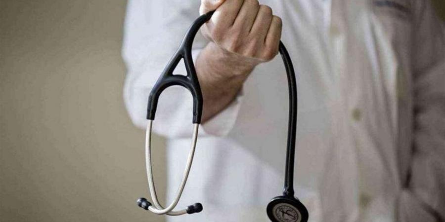 أبرزها ومضات الضوء.. 10 أعراض طبية خطيرة لا يجب تجاهلها - أقرأ 24