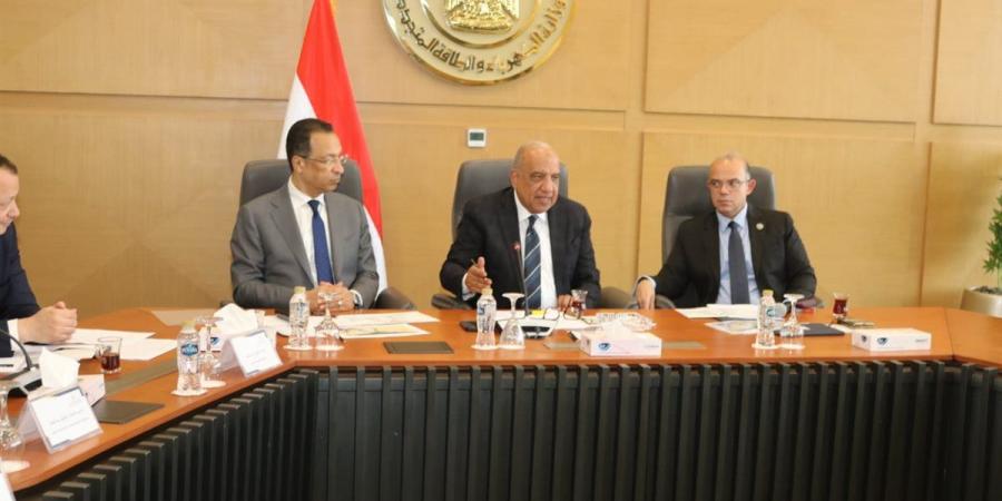 3 وزراء يبحثون خطوات إعداد الاستراتيجية الوطنية لصناعة مراكز البيانات - أقرأ 24