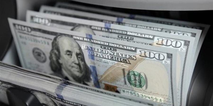 سعر الدولار والعملات بمنتصف تعاملات اليوم الخميس في البنوك - أقرأ 24