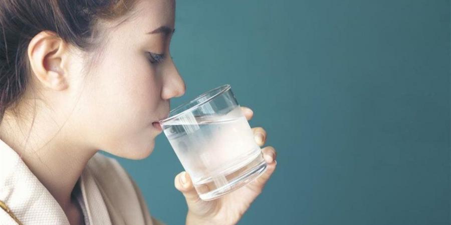 هل شرب الماء يضر الصحة؟.. مخاطر خفية للإفراط في الترطيب قد لا تعرفها - أقرأ 24