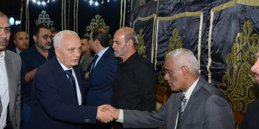 د. رضا حجازي امين التعليم بمستقبل وطن يؤدي واجب العزاء في الزميل مصطفى الشربيني مسؤول ملف البرلمان بموقع تحيا مصر -  أقرأ 24