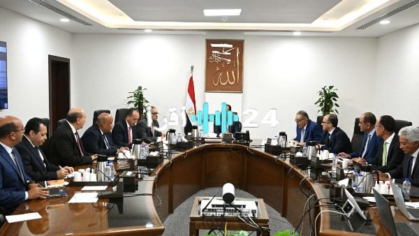 «انفراجة وشيكة» أيمن العشري يبشر بانخفاض أسعار الحديد والإعلان قريباً