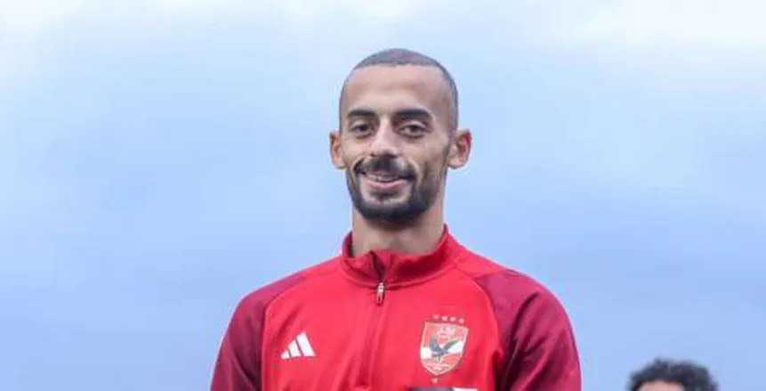 «مفاجأة في القلعة الحمراء».. أحمد عبد القادر يُبلغ الأهلي برغبته في الرحيل والزمالك يترقب الموقف بحذر