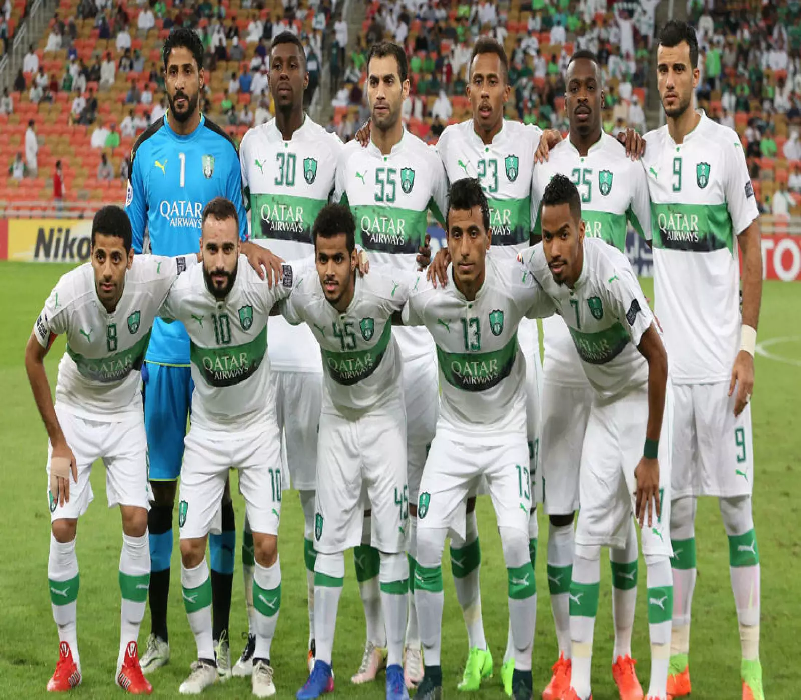 «صدمة في القلعة الحمراء» إصابة مهاجم الأهلي بنيران صديقة تثير الجدل