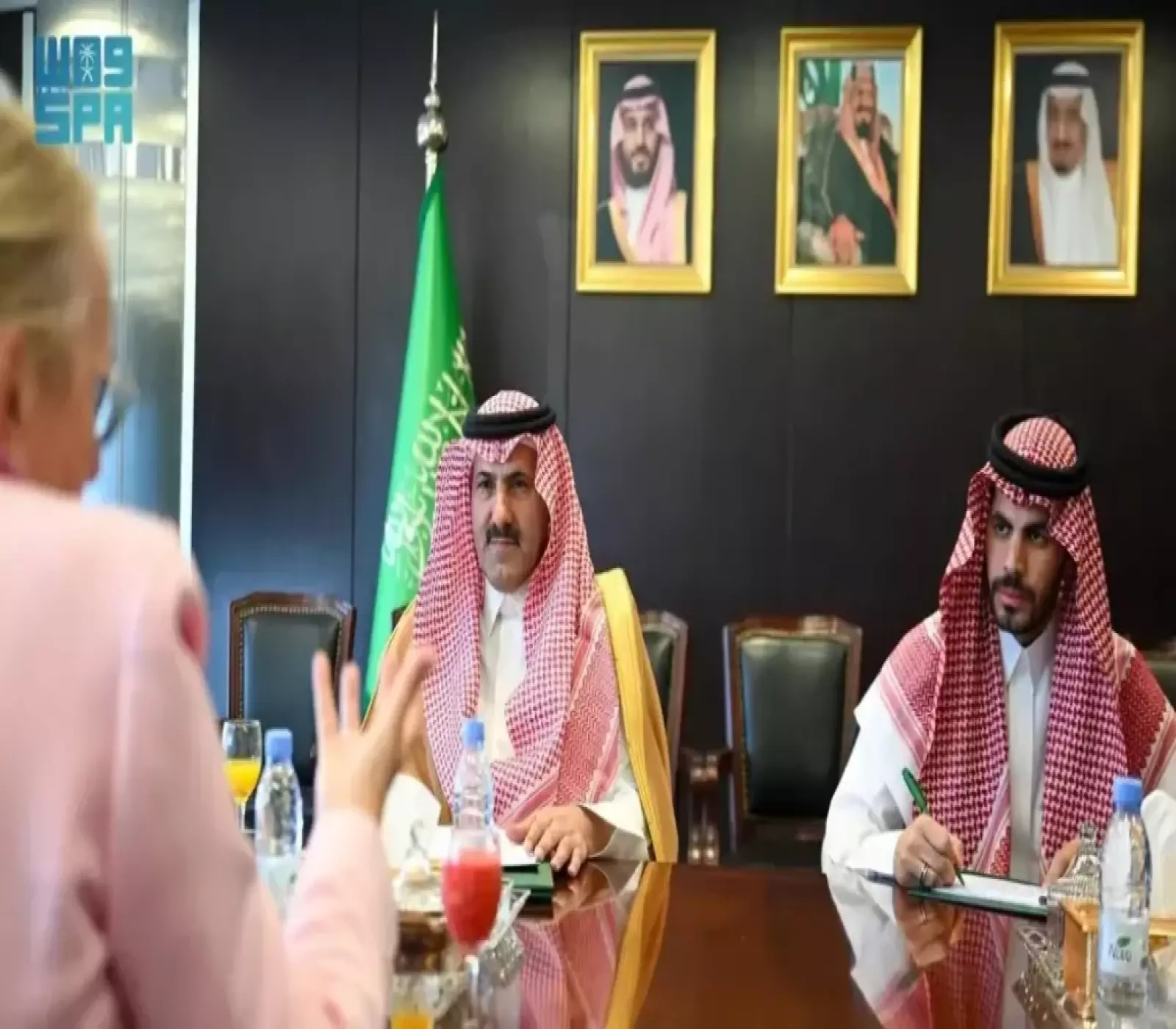 «تحذير سعودي حازم».. الرياض تدعو لتحرك عالمي عاجل لإنقاذ اليمن وتكشف عن مبادرة سلام إنسانية شاملة في مباحثات أوروبية رفيعة