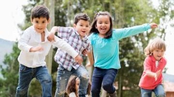 «سند وعون».. كيف ينسج أبناء العمومة خيوطًا من الدعم والترابط في نسيج حياتك؟.. 5 أدوار محورية لا غنى عنها