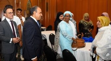 «تواصل مُثمر».. وزير الخارجية يلتقي الجالية المصرية في مالي لبحث أوضاعهم وتطلعاتهم