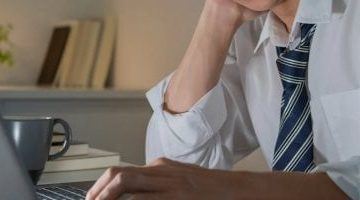 «انتصار للحقوق العمالية» موظف ينتصر على مديره في قضية الاجتماعات الإجبارية خارج ساعات العمل
