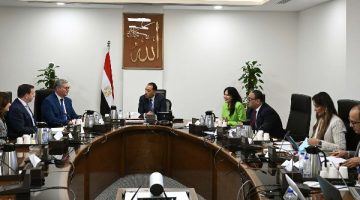 «دعمًا للنمو» مدبولي يجدد التزام الحكومة بدعم استثمارات البترول وسداد مستحقات الشركاء الأجانب