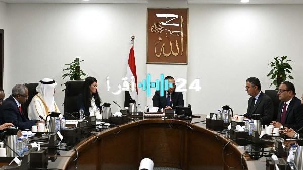 «تعزيز التعاون التجاري» رئيس الوزراء يبحث مع الرئيس التنفيذي للمؤسسة الإسلامية آفاق التمويل في العلمين الجديدة