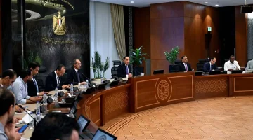 «ترقبوا» رئيس الوزراء يكشف عن خطط مفصلة لضبط أسعار السلع بعد تراجع الدولار