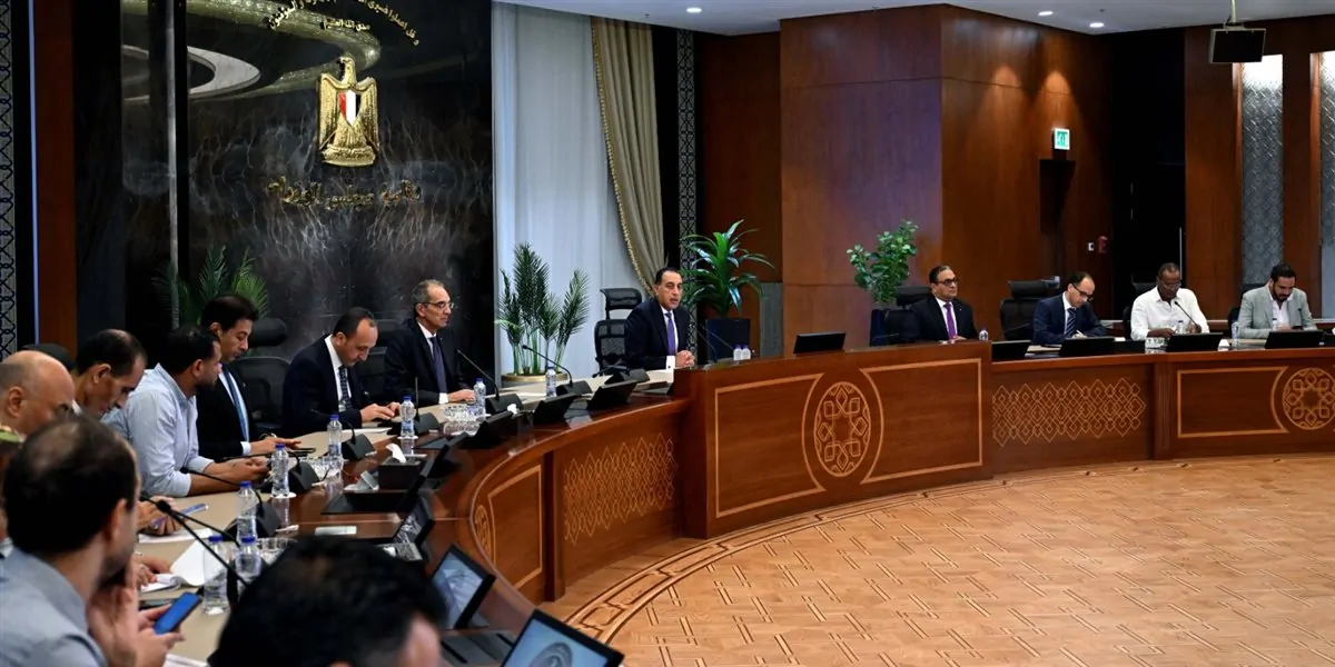 «ترقبوا» رئيس الوزراء يكشف عن خطط مفصلة لضبط أسعار السلع بعد تراجع الدولار