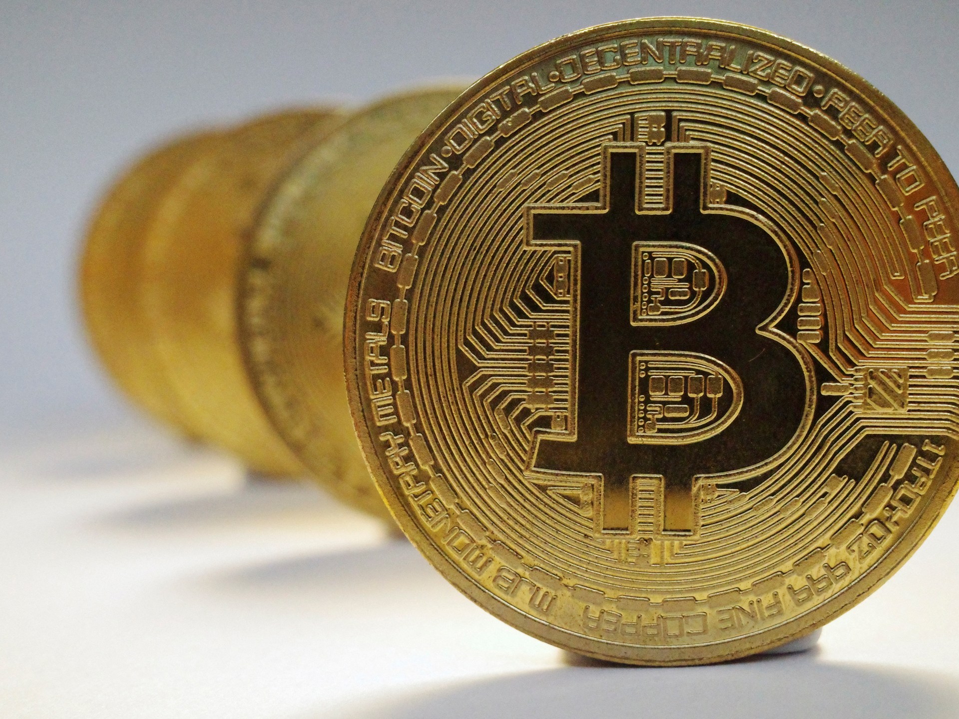 «ضربة رقمية».. كيف أثرت الحرب الإسرائيلية وانقطاع الإنترنت في إيران على تعدين البيتكوين؟
