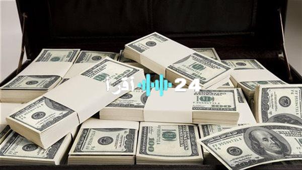 «تذبذب مستمر» الدولار يحافظ على مستويات مرتفعة مقابل الجنيه المصري في تعاملات اليوم
