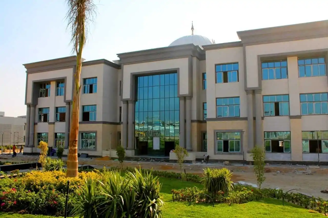 «حصريًا» مصروفات الجامعات الأهلية لطلاب الثانوية العامة 2025: نظرة على تكاليف الدراسة في القاهرة وحلوان