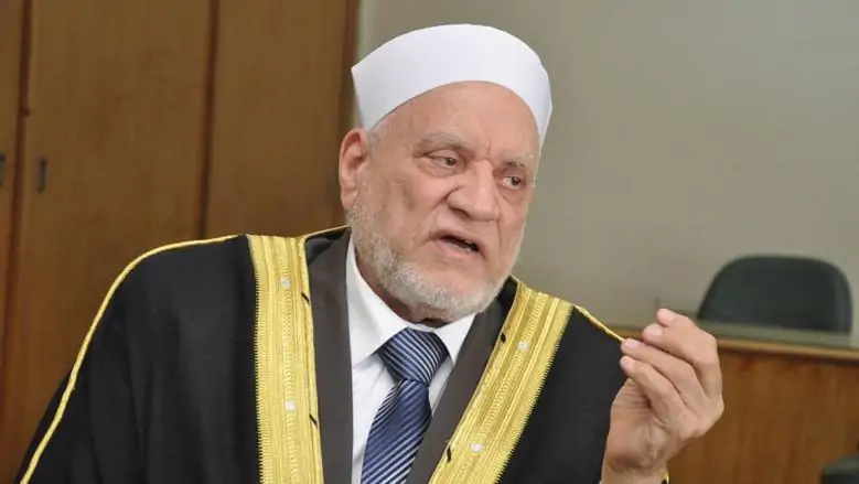 «تدهور مفاجئ» نقل الدكتور أحمد عمر هاشم إلى المستشفى وسط دعوات بالشفاء العاجل