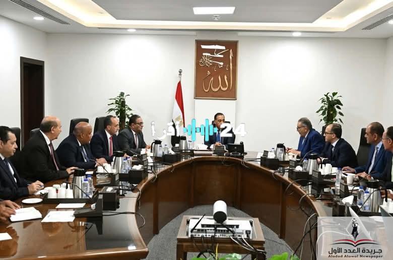 «تخفيف الأعباء المعيشية» الحكومة والقطاع الخاص يطلقان مبادرة مشتركة لخفض أسعار السلع الأساسية